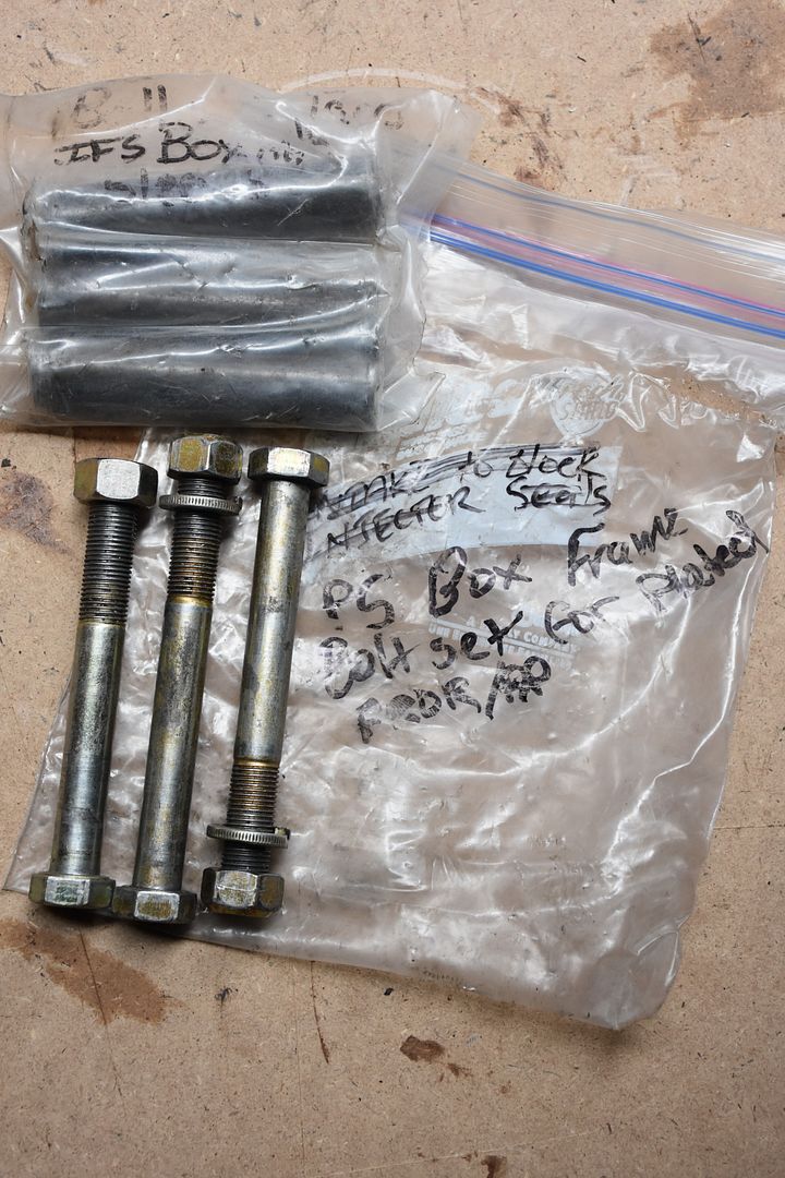 Toyota IFS Steering Box, Arms, Crossover Steering swap Mount Pirate 4x4